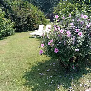 Tranquilla Dependance Nel Dell'alta Brianza. Casa vacanze Sirtori